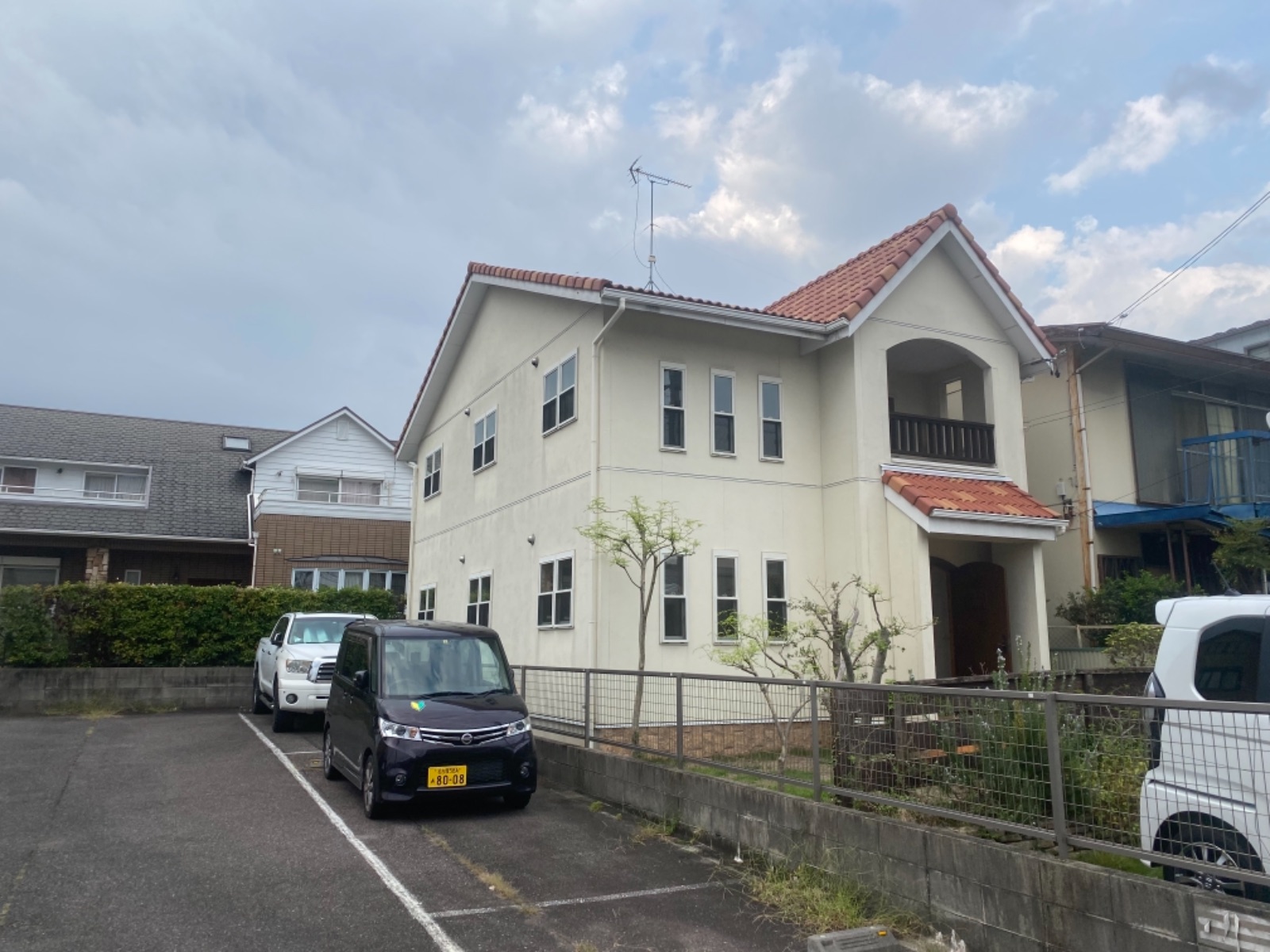 名古屋市守山区でジョリパッド仕上げを断熱塗料ガイナ（22-85B）を使用 