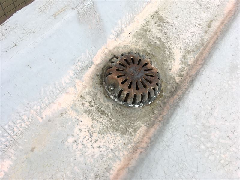 ウレタン防水　劣化　トップコート