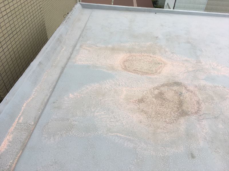 ウレタン防水　劣化　トップコート