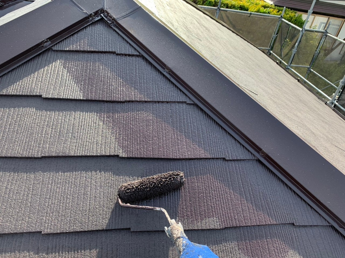 スレート屋根上塗り塗布