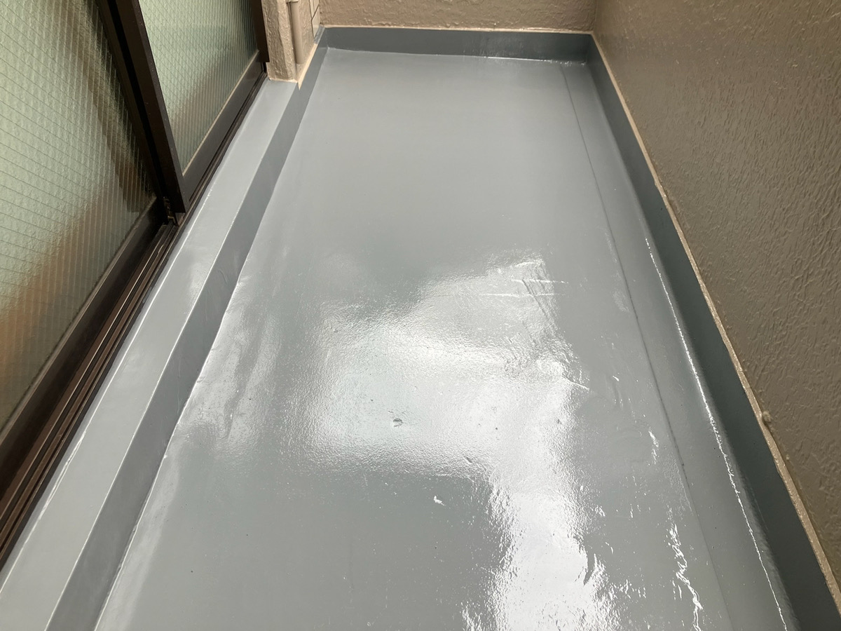 名古屋市緑区で雨漏れしてしまったバルコニー床をウレタン防水密着工法で施工しました！