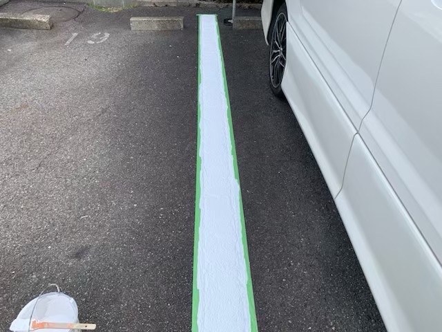 駐車場ライン上塗り施工後