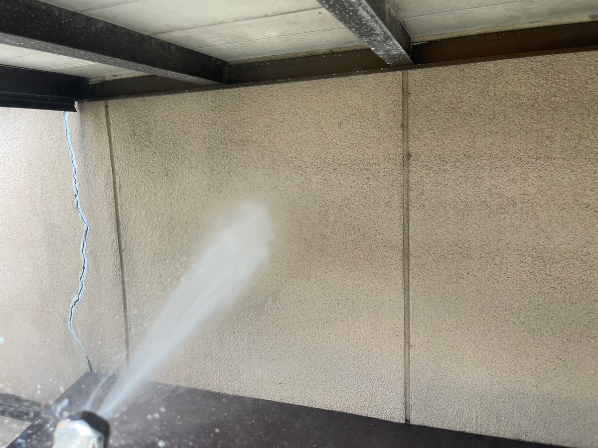モルタル外壁高圧洗浄