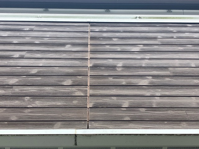 北名古屋市　築10年サイディング外壁のシーリング劣化事例