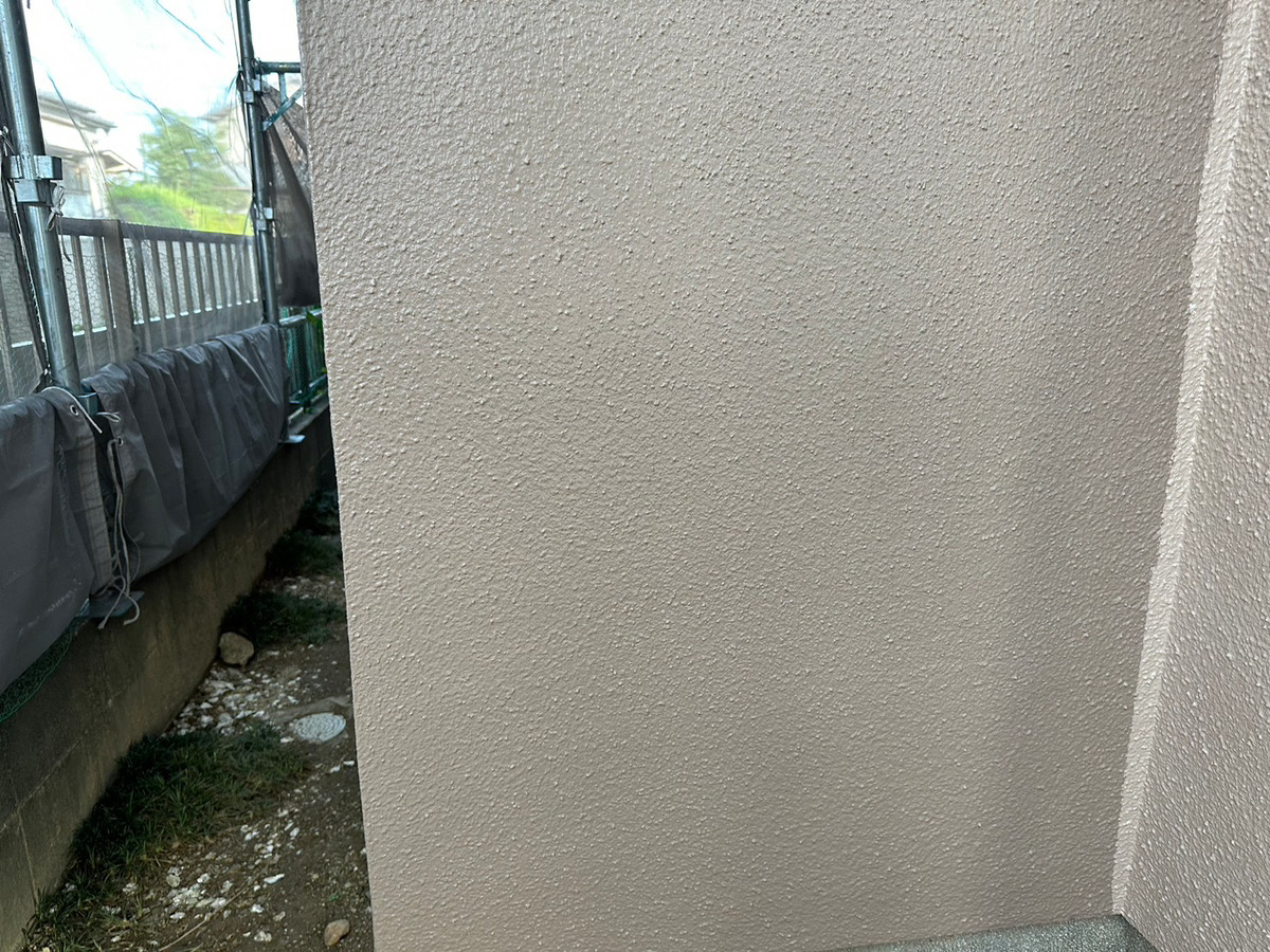 外壁上塗り塗布 (2)