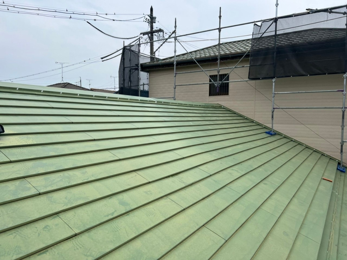 名古屋市守山区で色褪せしてしまったガルバニウム鋼板屋根を塗り替えしました！