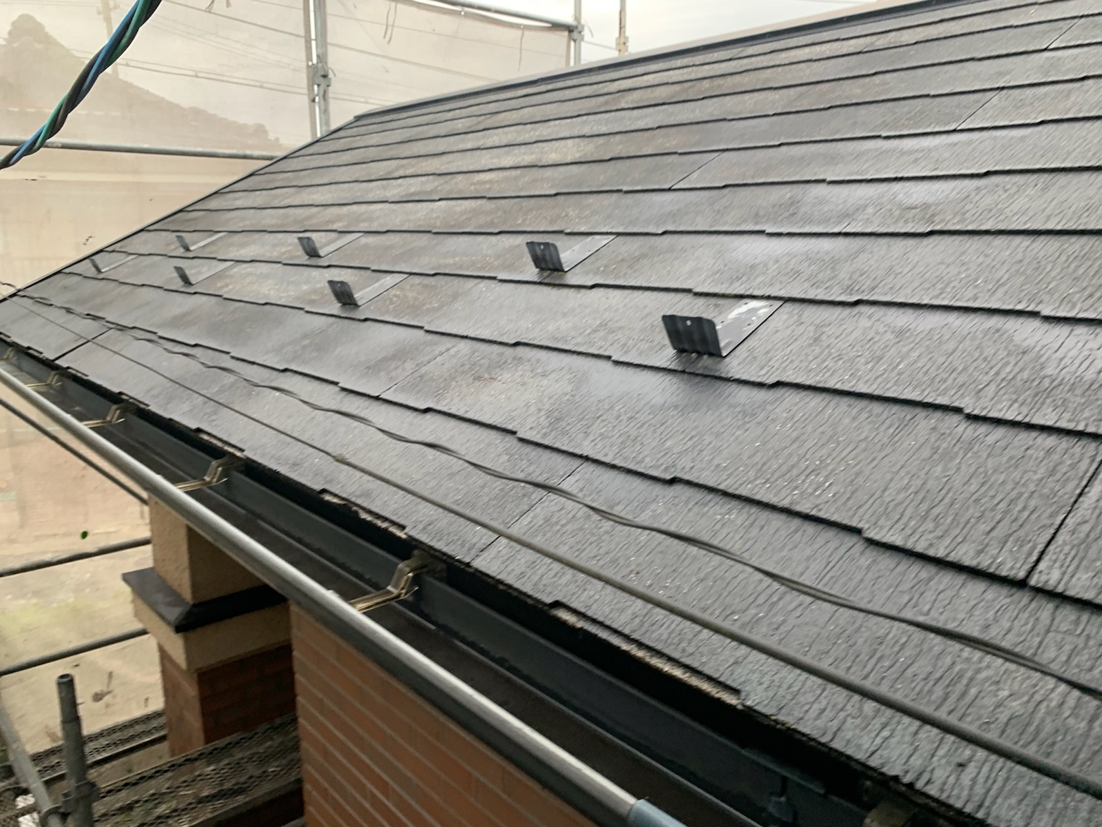 名古屋市南区で劣化したスレート屋根を塗り替えしました！