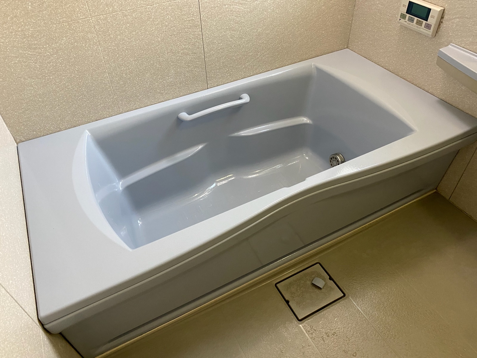 名古屋市瑞穂区で変色してしまった浴槽を塗り替えリフォームしました！