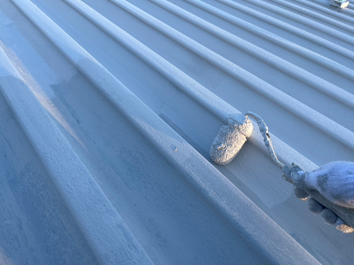 刈谷市で折半屋根を断熱塗料ガイナで塗装しました！